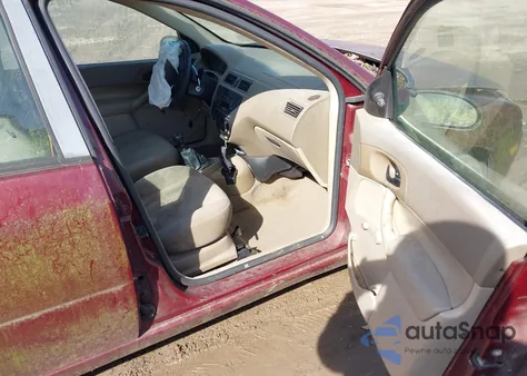 2007 Ford Focus S/Se/Ses из США, поврежденный, VIN 1FAHP34N07W197013